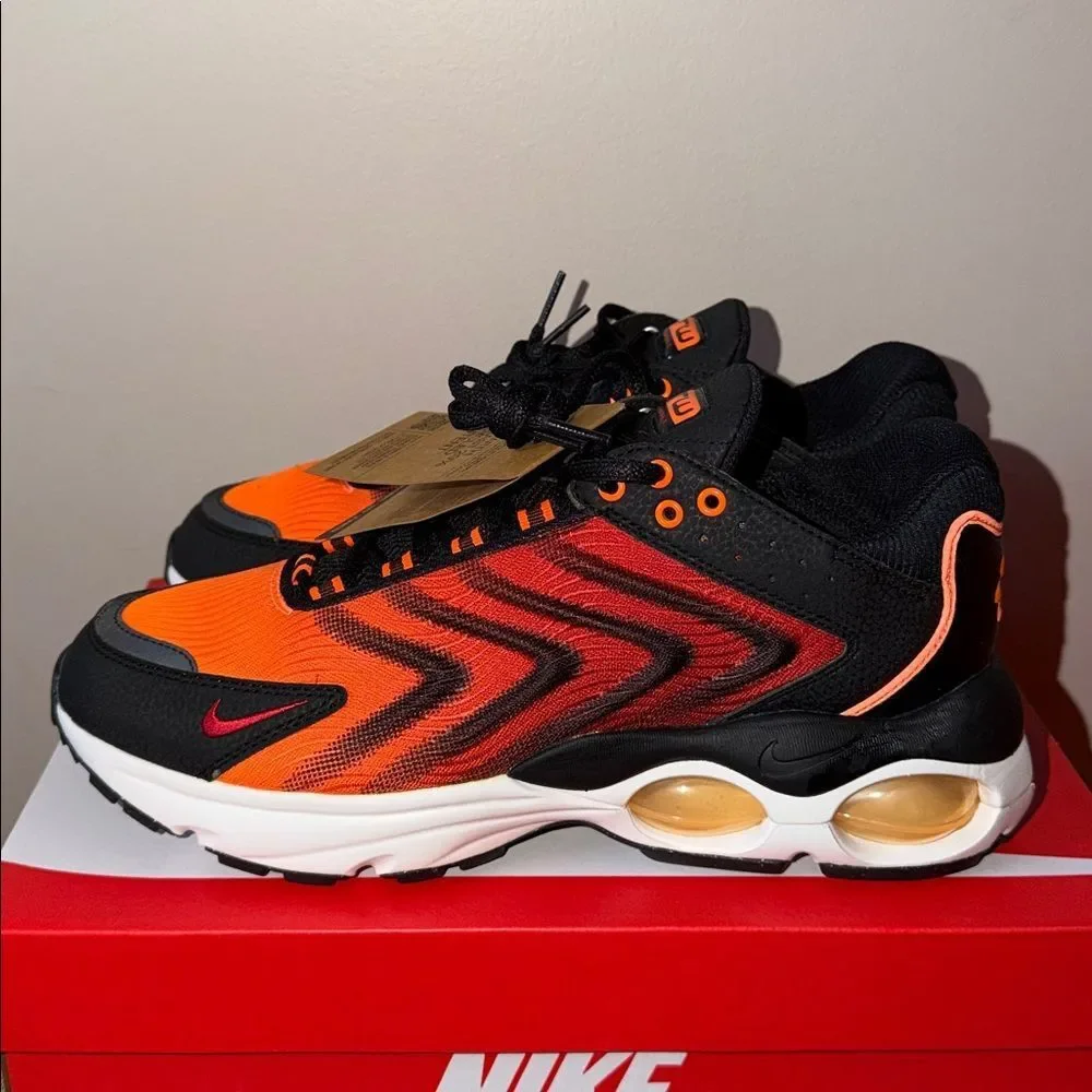 Nike Air Max TW SE Black Total Orange FJ2590-001 Men’s Size 13